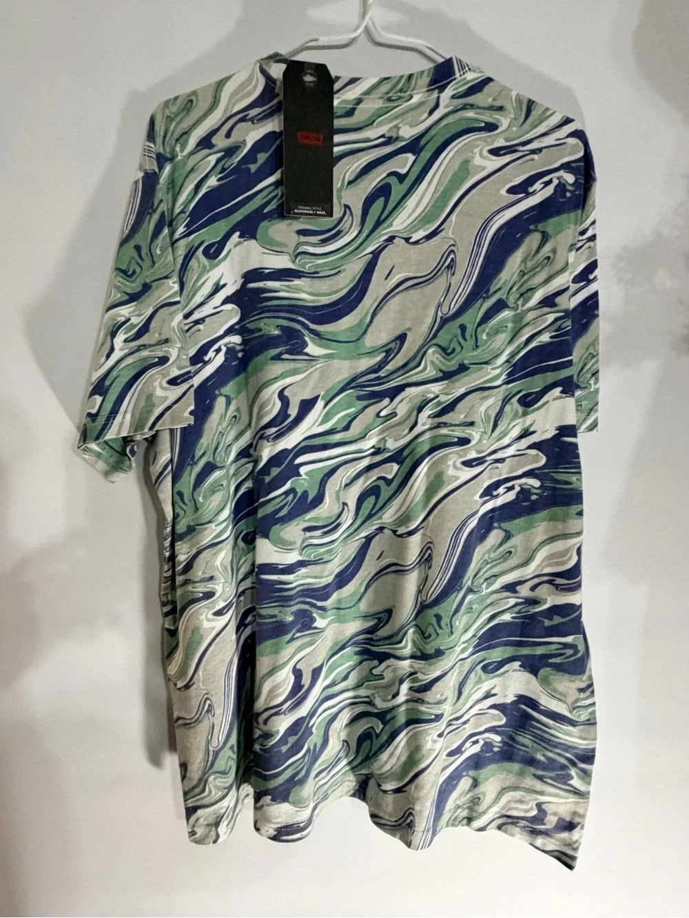 Levi's Men's Swirl Print Tee in Green and Blue